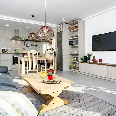 Beachclose Center By Costarentals - M28 Apartman Marbella